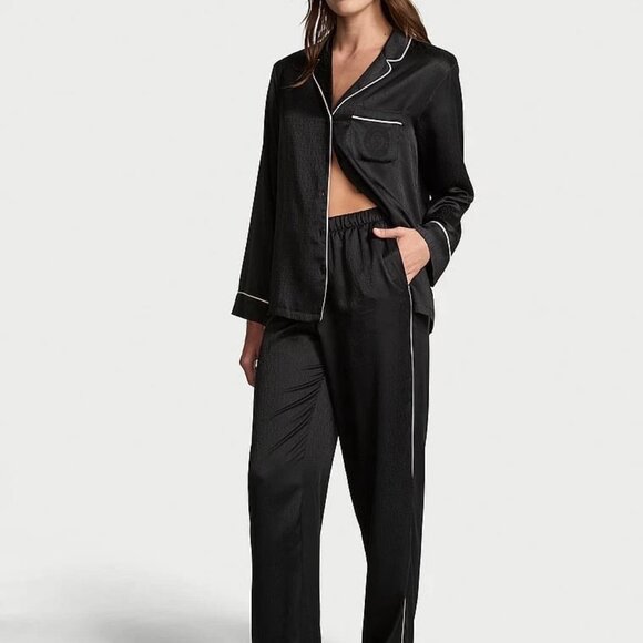 Victoria’s Secret Satin Gray Pajama 2 pc Set Lounge Comfort Long Sleeve & Pants - Picture 8 of 8